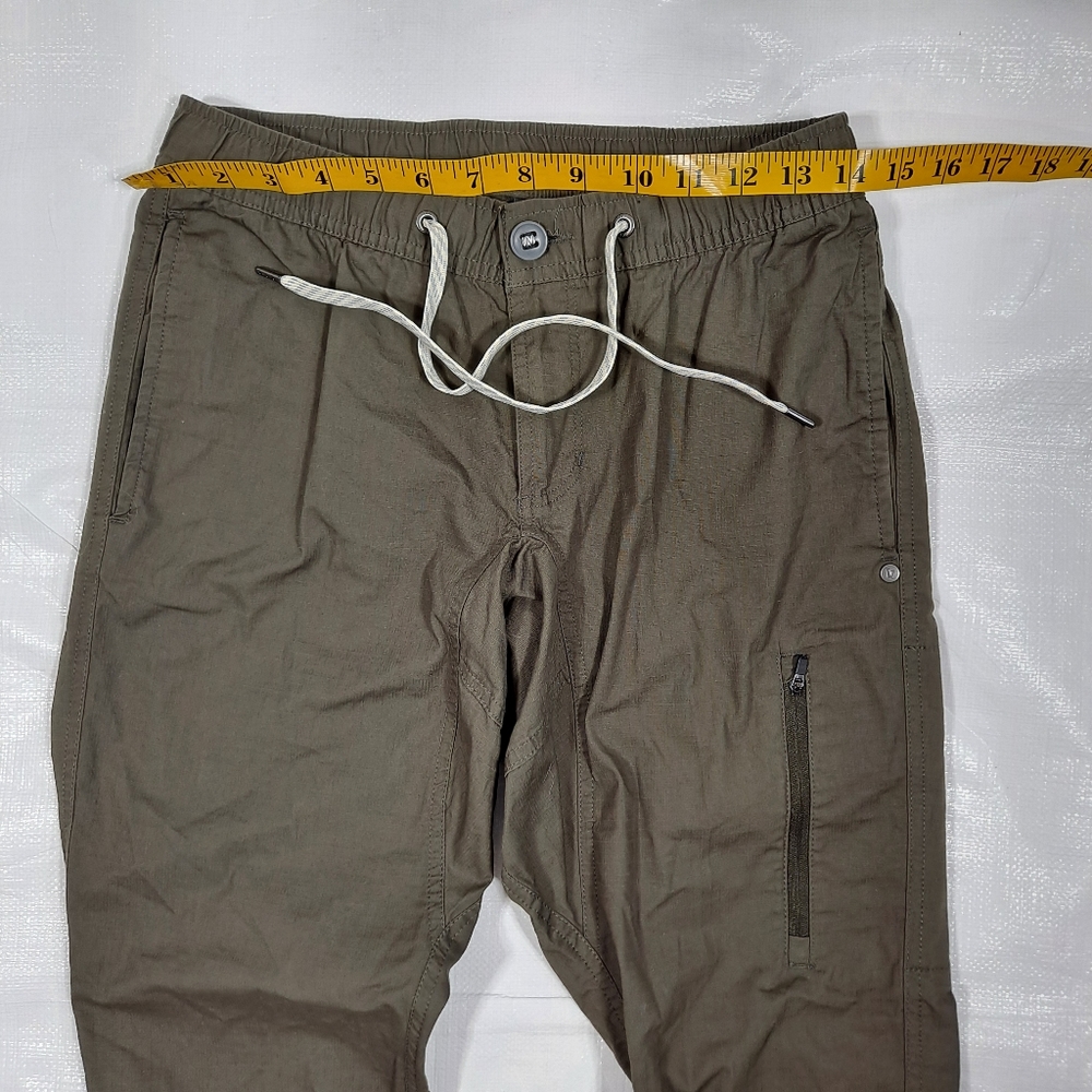 Vuori Green Ripstop Pants NWOT - Picture 11 of 13